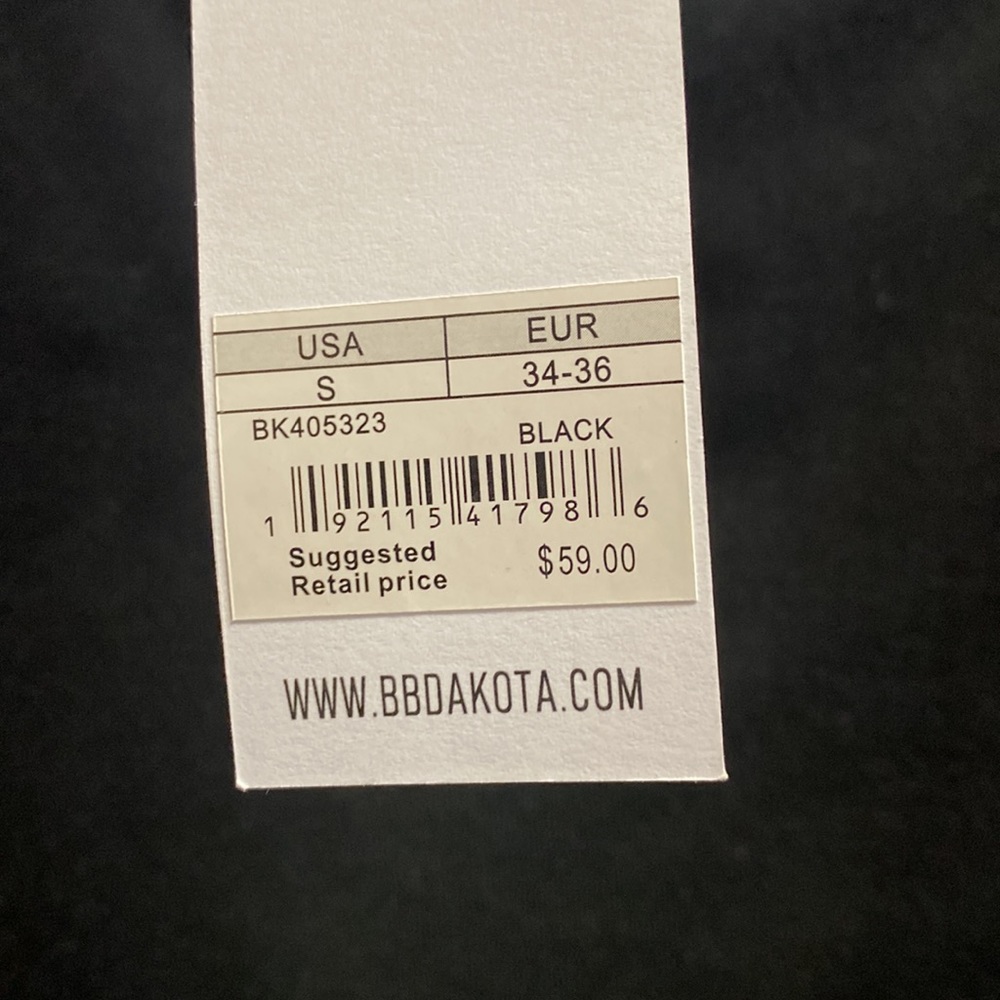 NWT BB Dakota Top Size: Small - Picture 4 of 4